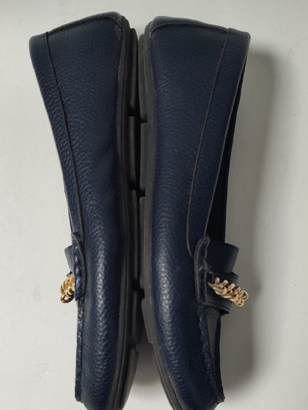 Anne Klein Navy Pebbled Leather Loafers with Gold Chain - Picture 4 of 6